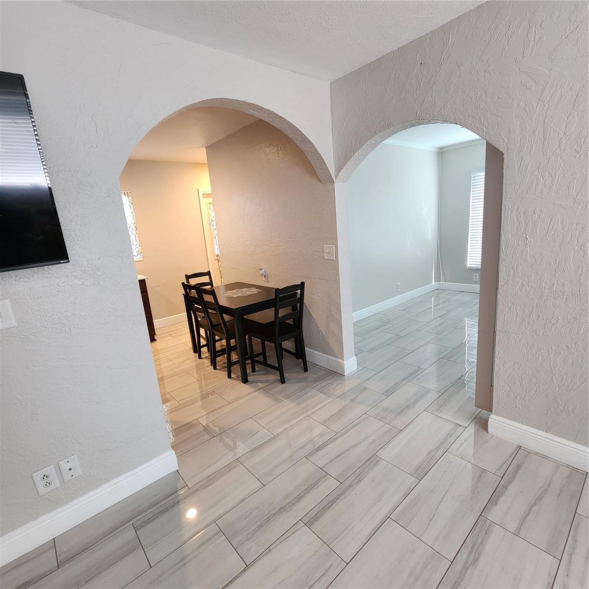 8461 5TH ST N, ST PETERSBURG, FL, 33702