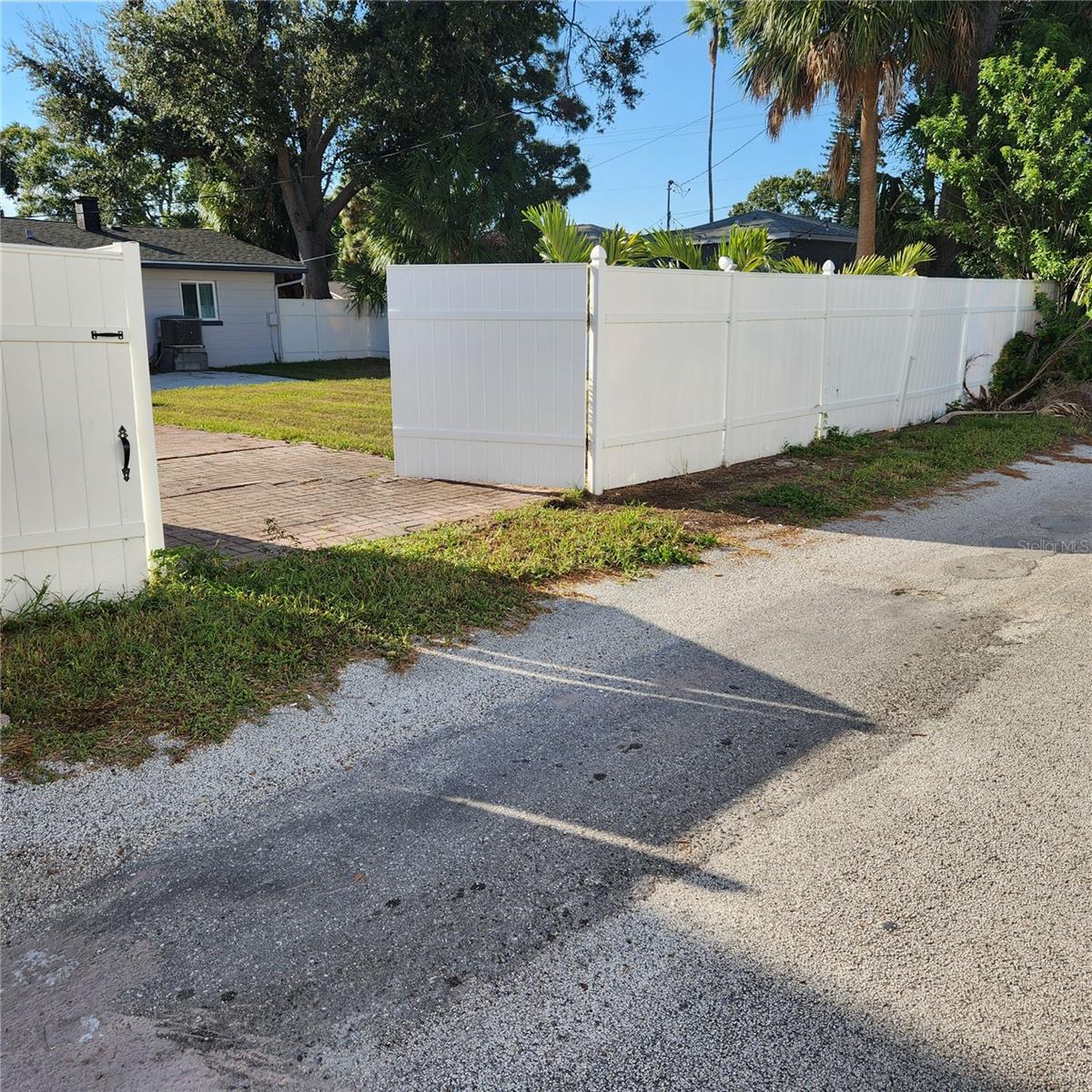 8461 5TH ST N, ST PETERSBURG, FL, 33702