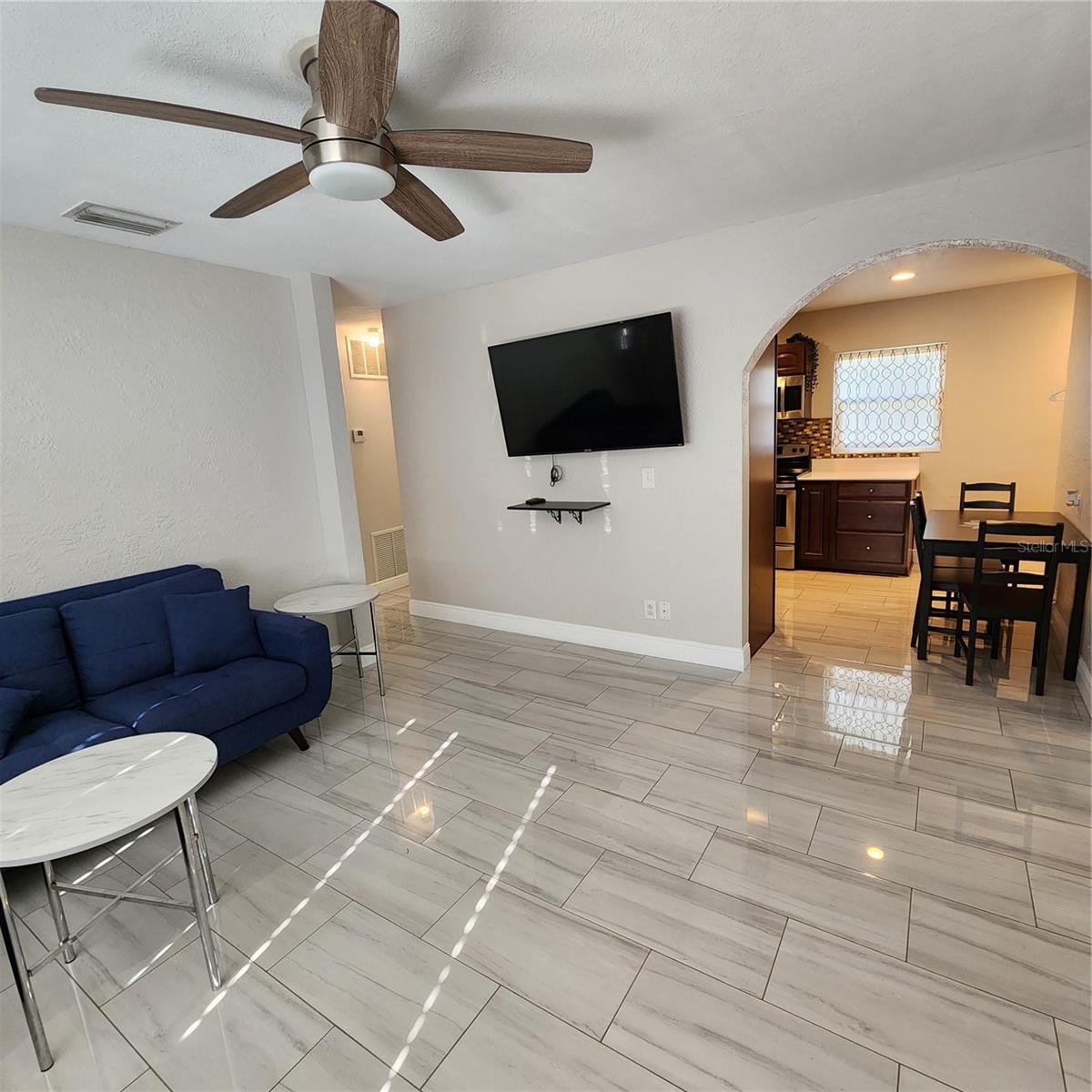 8461 5TH ST N, ST PETERSBURG, FL, 33702