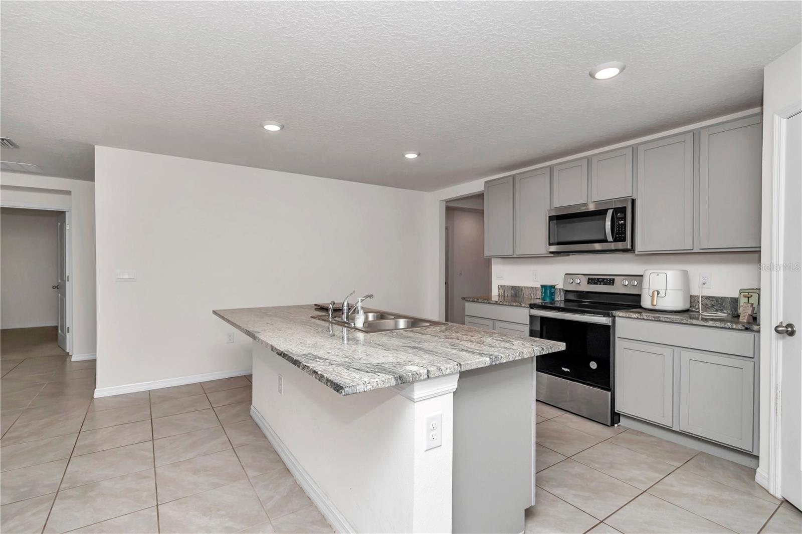 6769 SE 3RD LOOP, OCALA, FL, 34472