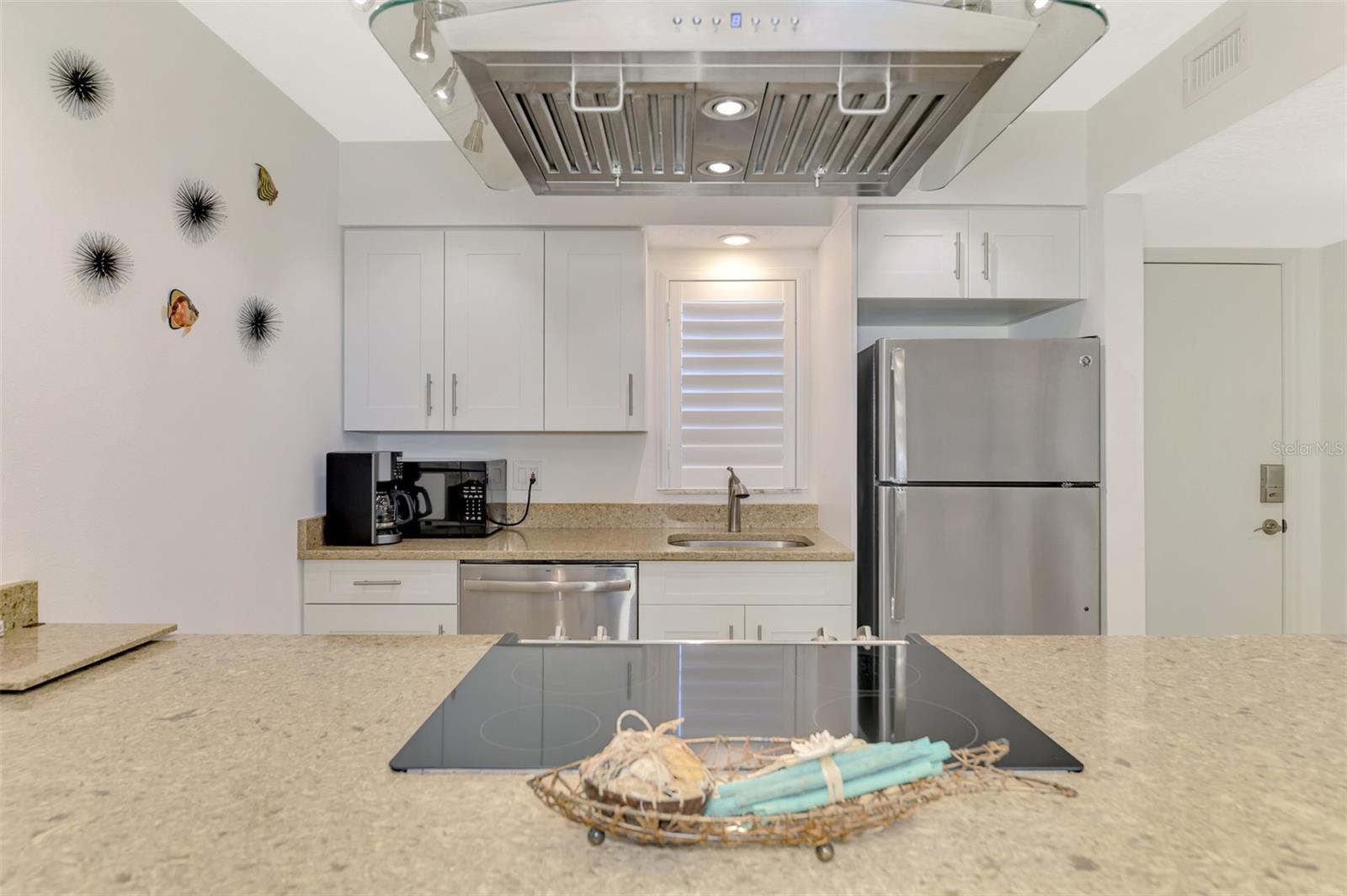 1618 STICKNEY POINT RD #101, SARASOTA, FL, 34231