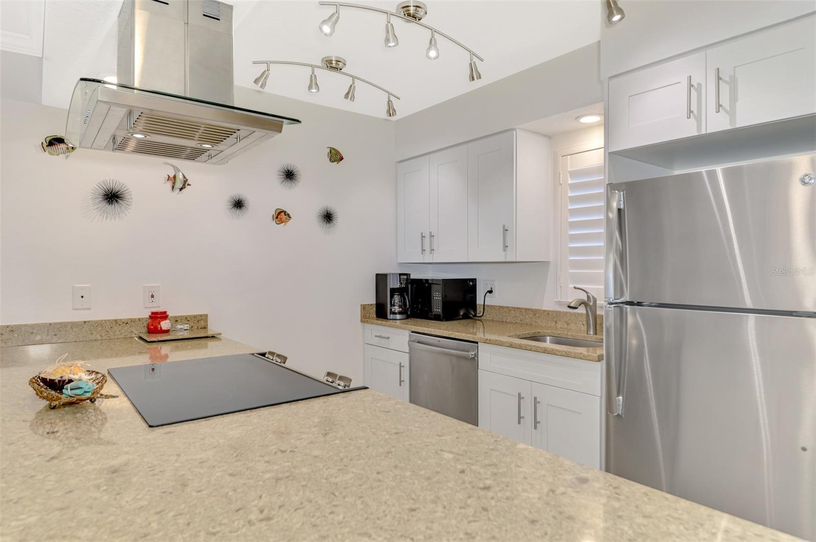 1618 STICKNEY POINT RD #101, SARASOTA, FL, 34231