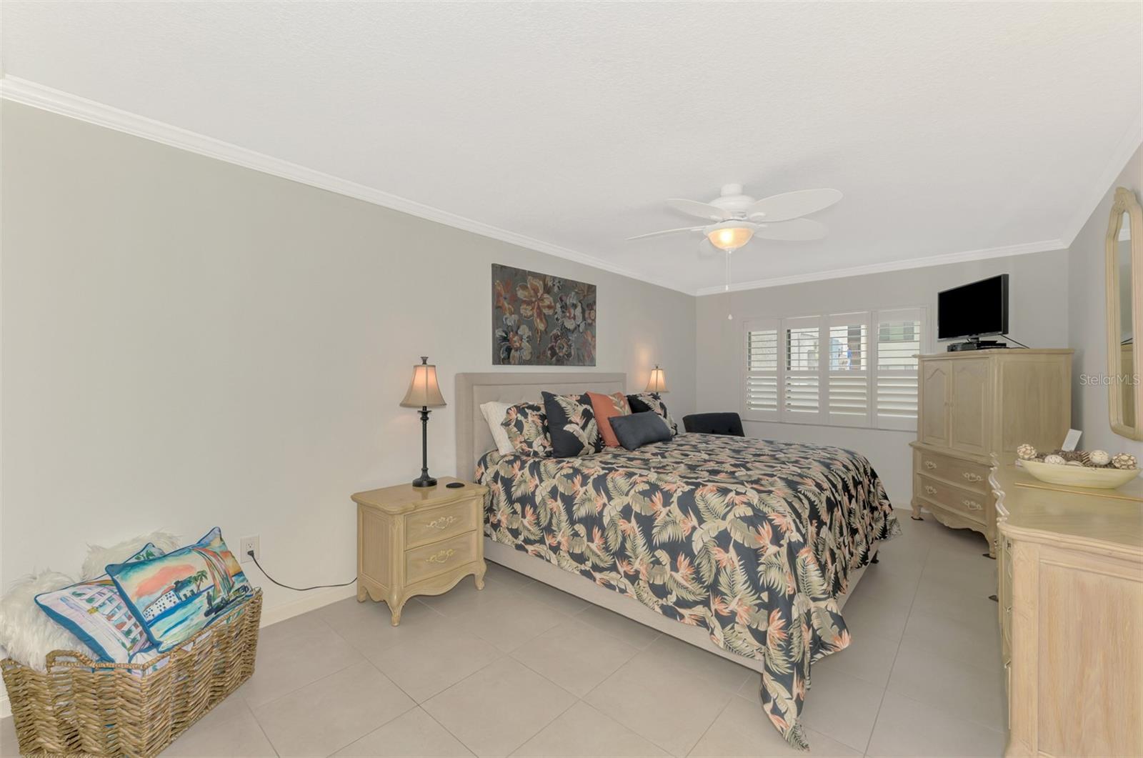 1618 STICKNEY POINT RD #101, SARASOTA, FL, 34231