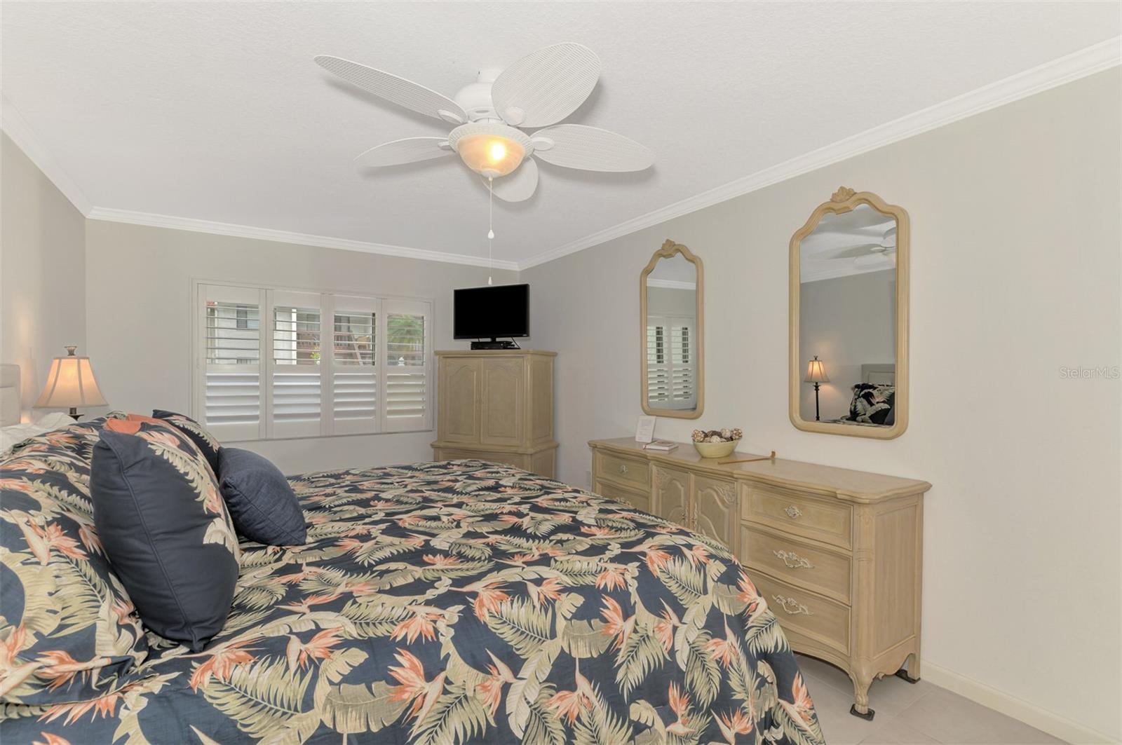 1618 STICKNEY POINT RD #101, SARASOTA, FL, 34231