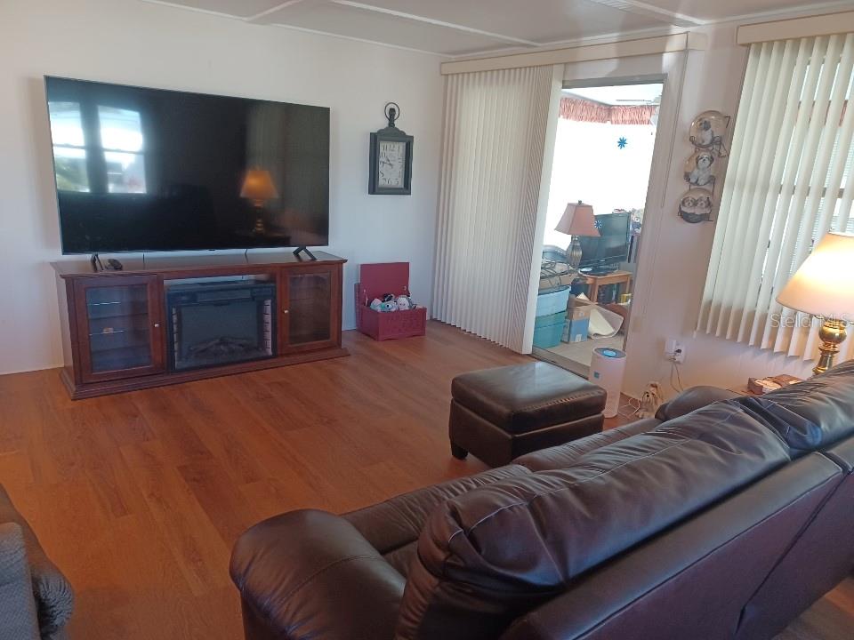 200 WATERFRONT DR, LEESBURG, FL, 34748
