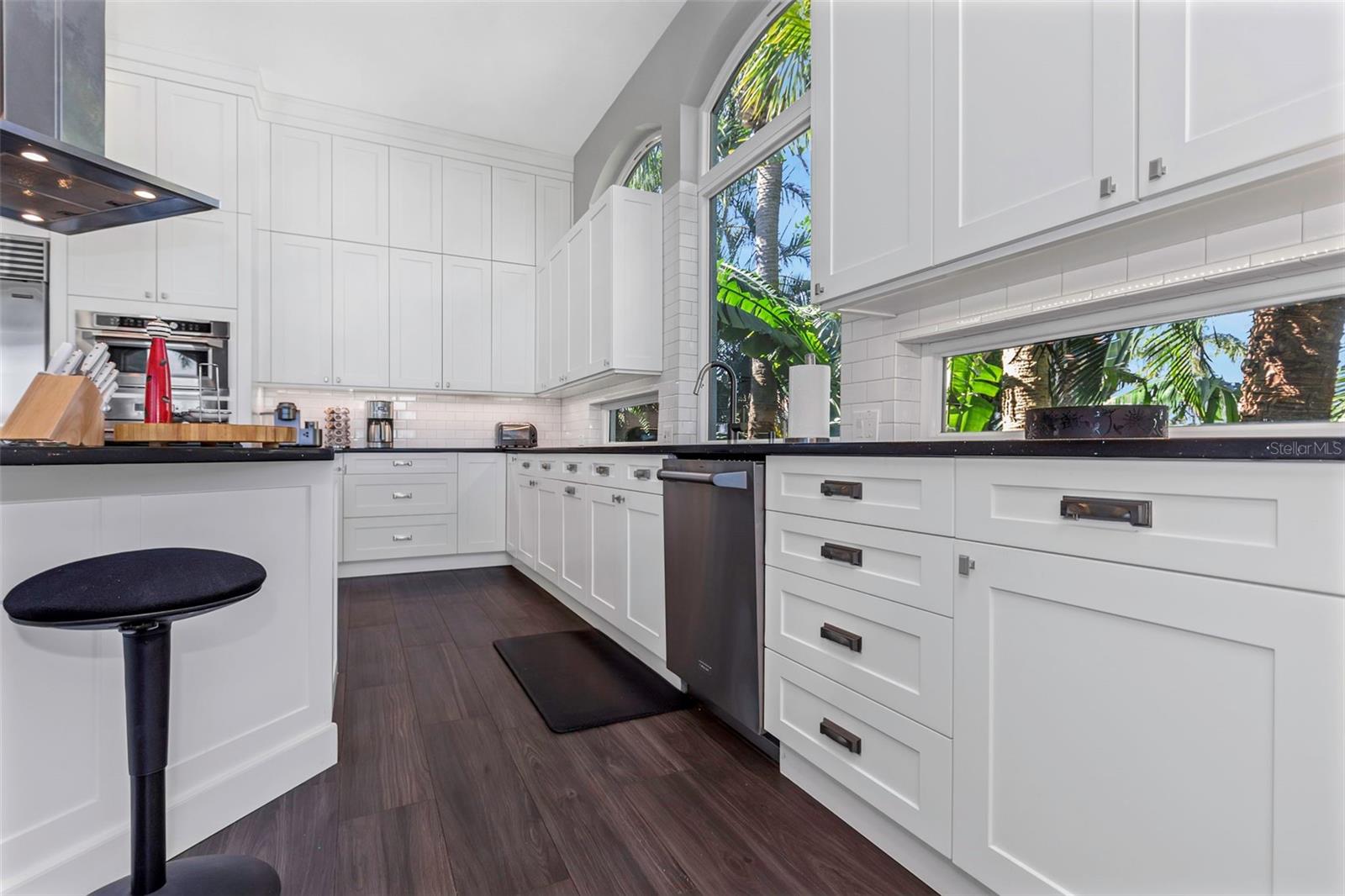 6305 PASADENA POINT BLVD, GULFPORT, FL, 33707