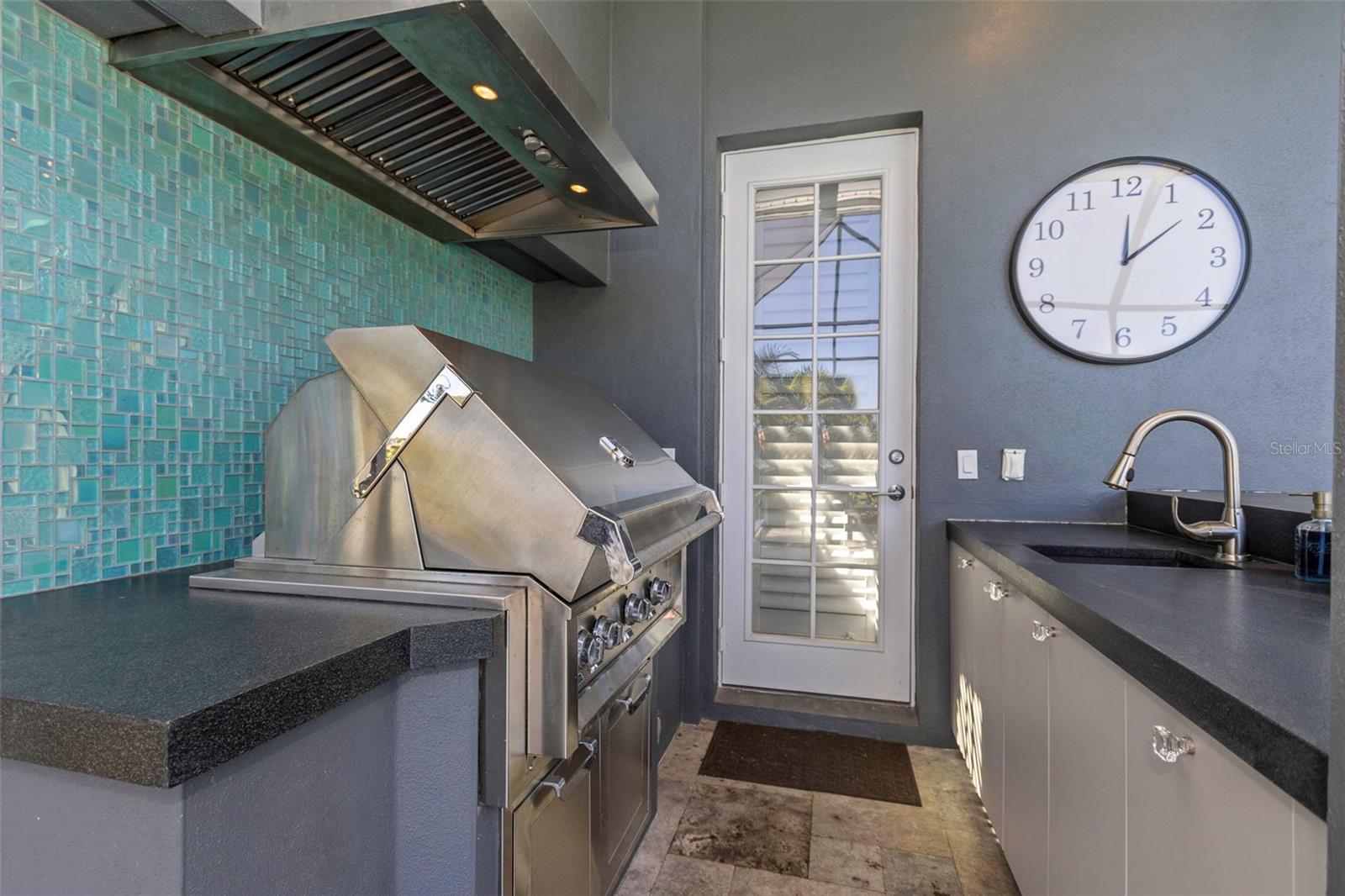 6305 PASADENA POINT BLVD, GULFPORT, FL, 33707