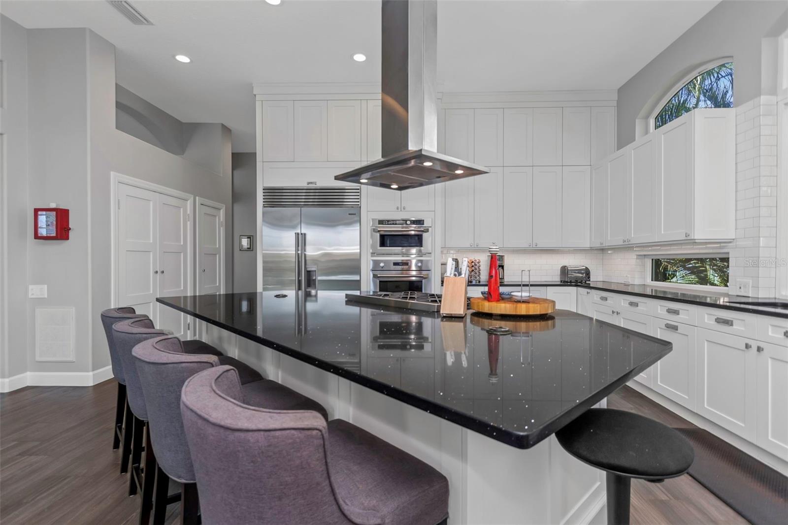 6305 PASADENA POINT BLVD, GULFPORT, FL, 33707