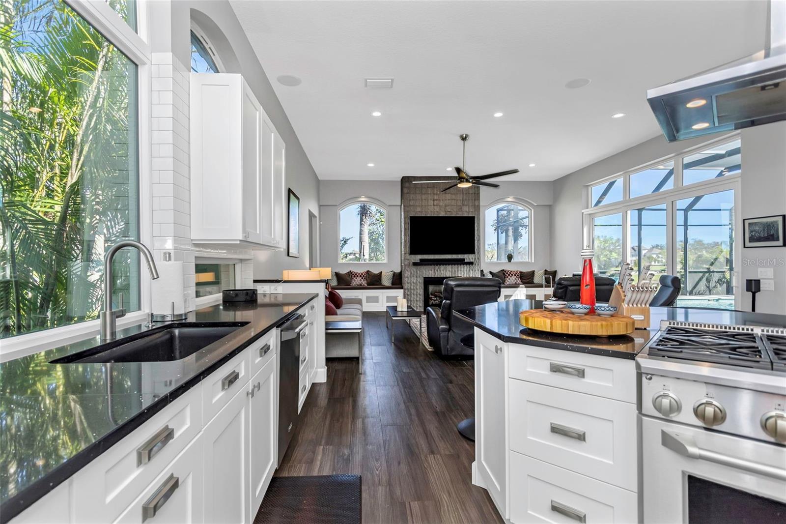 6305 PASADENA POINT BLVD, GULFPORT, FL, 33707