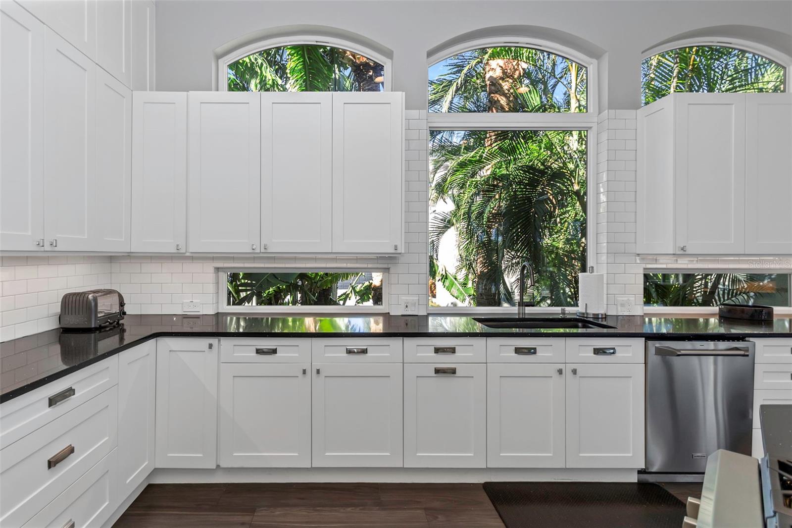 6305 PASADENA POINT BLVD, GULFPORT, FL, 33707