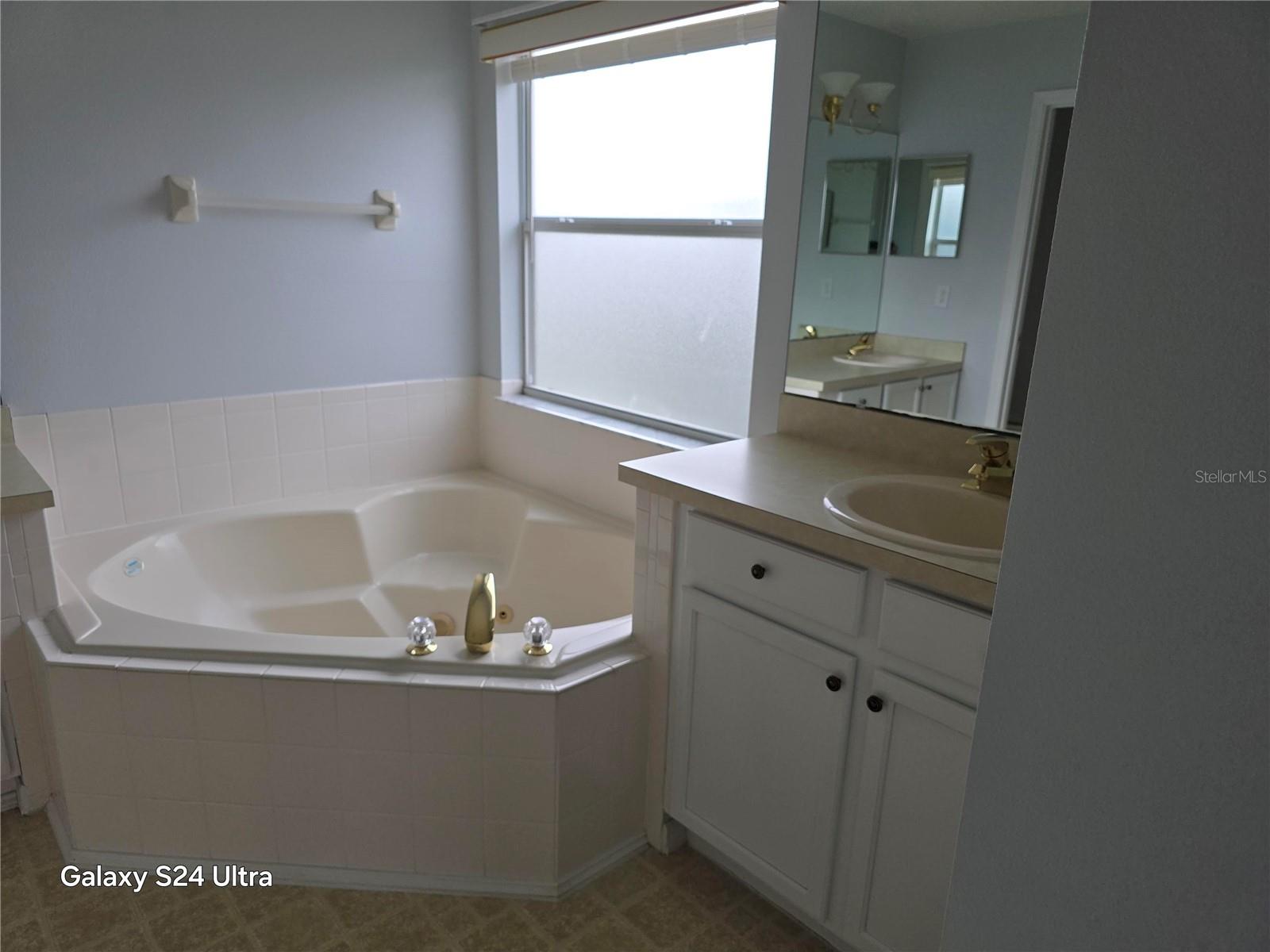 2203 MALLARD CREEK CIR, KISSIMMEE, FL, 34743