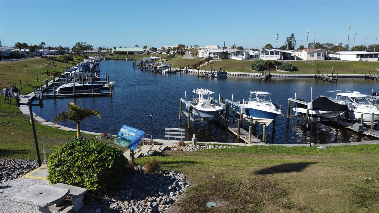 649 N GREEN CIR, VENICE, FL, 34285