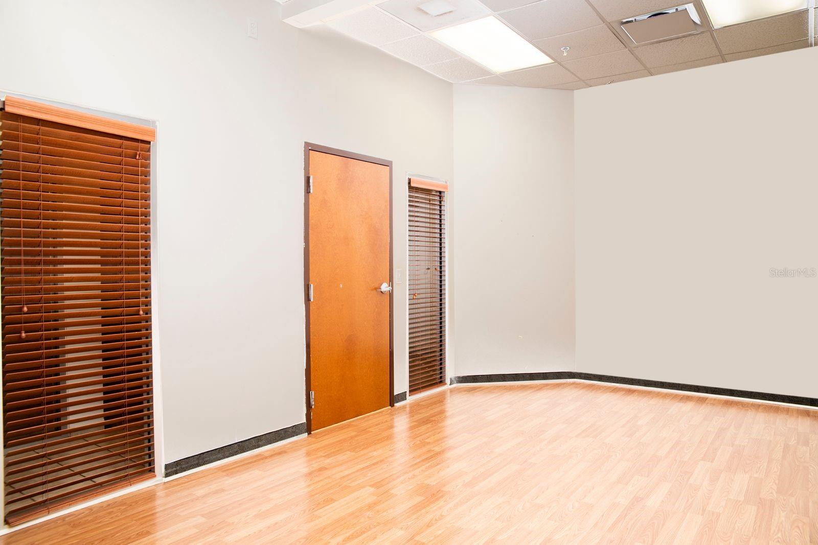 7901 KINGSPOINTE PKWY #30, ORLANDO, FL, 32819
