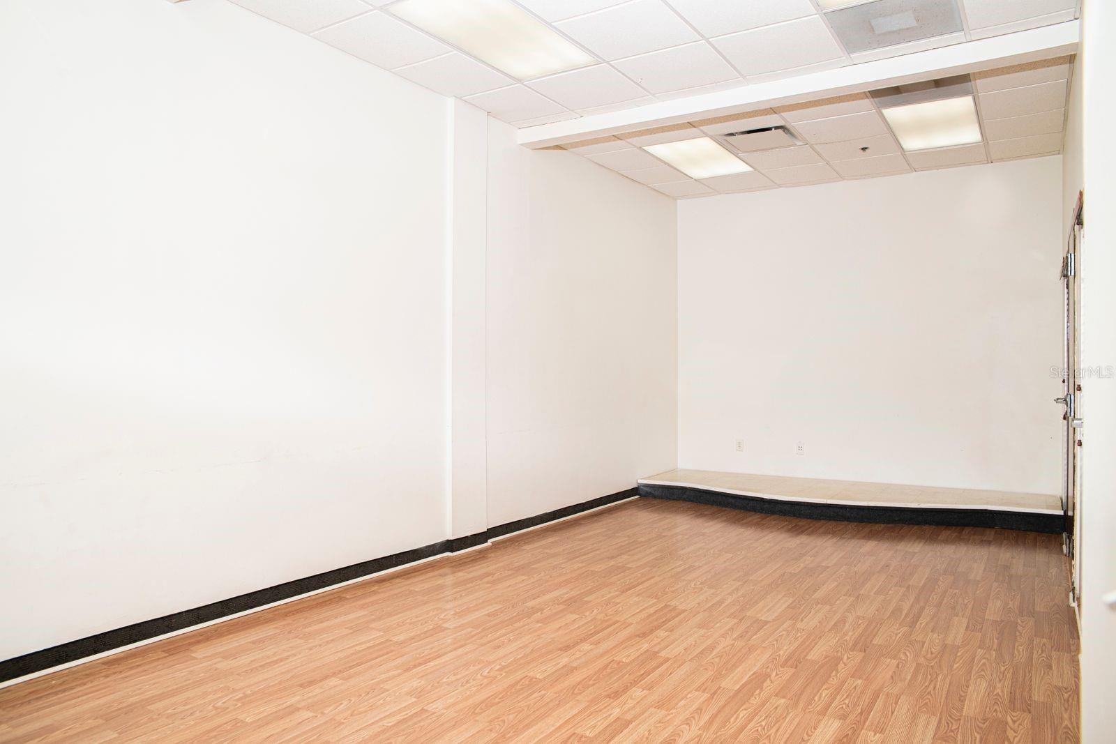 7901 KINGSPOINTE PKWY #30, ORLANDO, FL, 32819