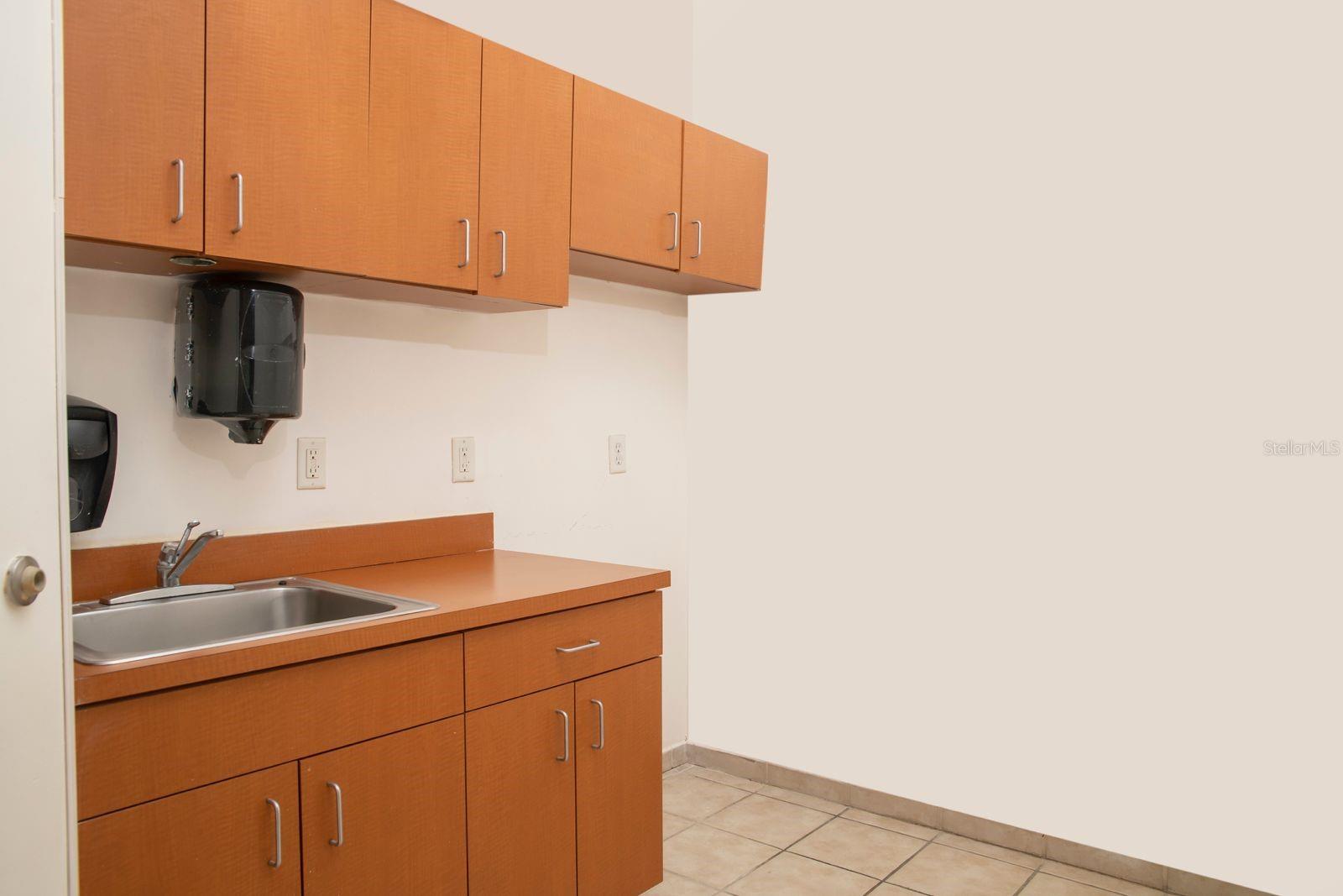 7901 KINGSPOINTE PKWY #30, ORLANDO, FL, 32819