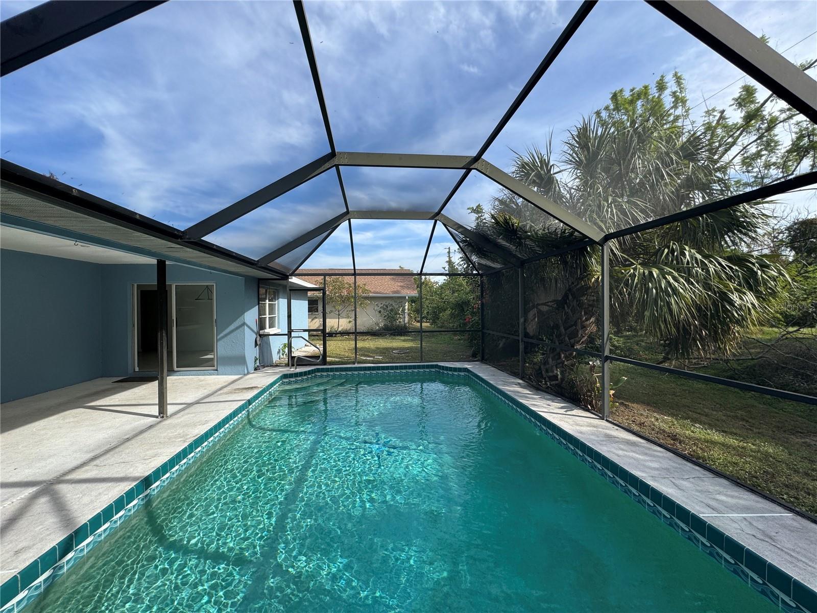 825 DOLPHIN AVE NW, PORT CHARLOTTE, FL, 33948