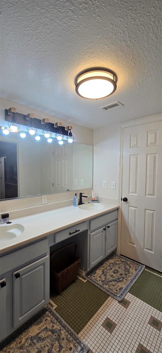 5748 MASSACHUSETTS AVE, NEW PORT RICHEY, FL, 34652