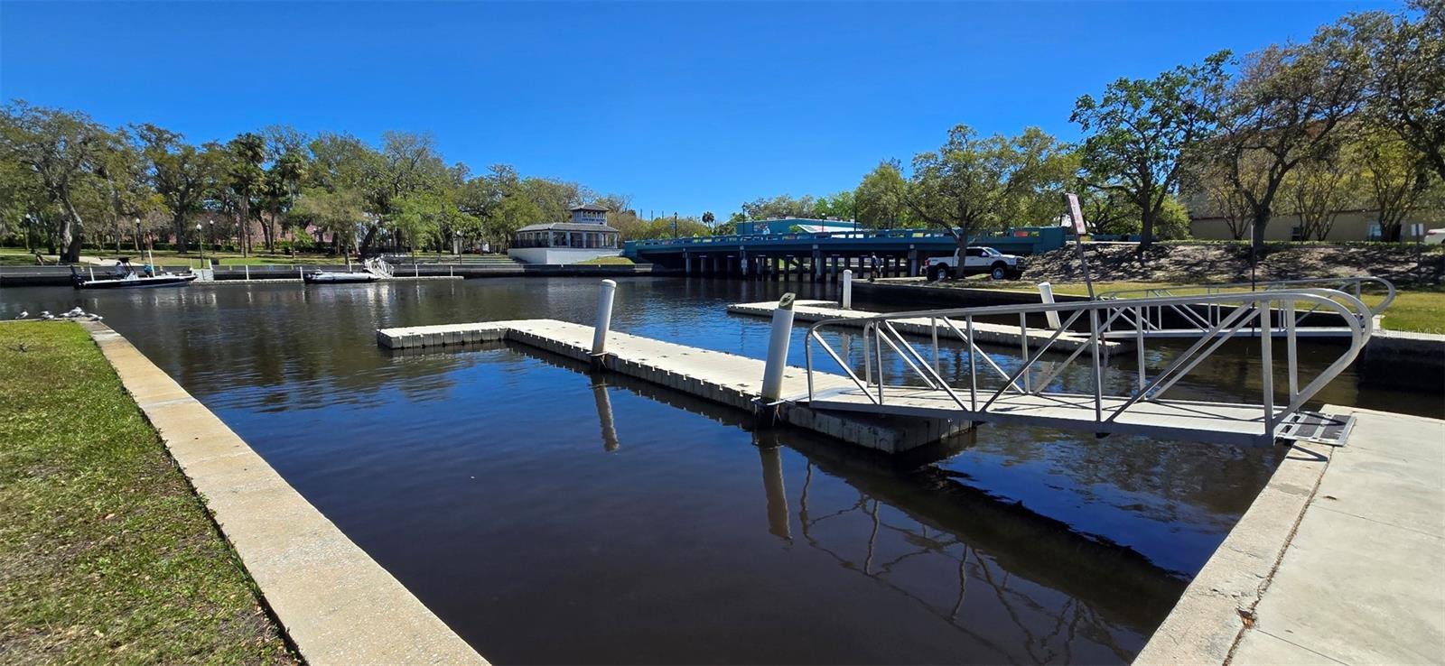 5748 MASSACHUSETTS AVE, NEW PORT RICHEY, FL, 34652