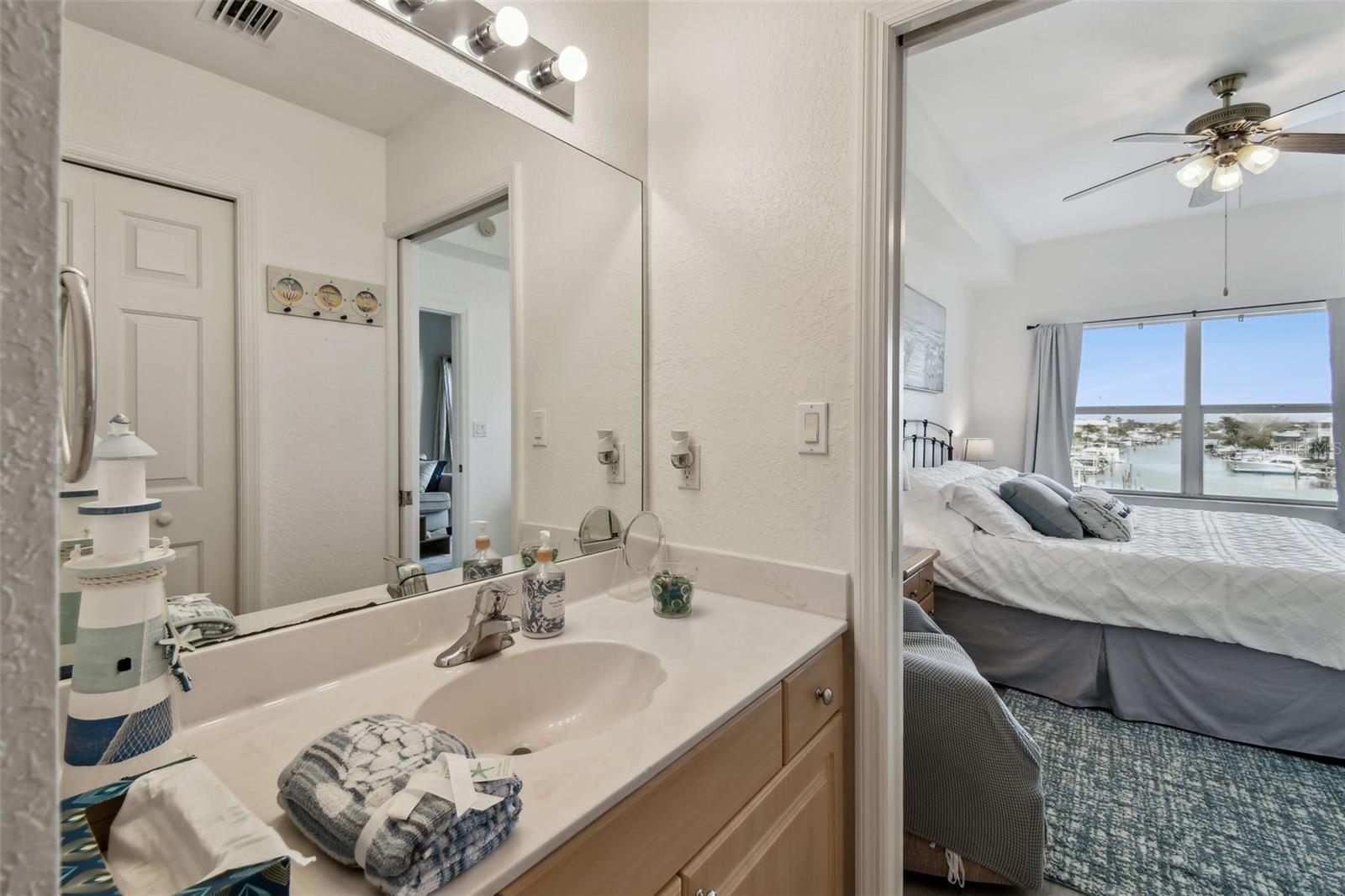13999 GULF BLVD #302, MADEIRA BEACH, FL, 33708