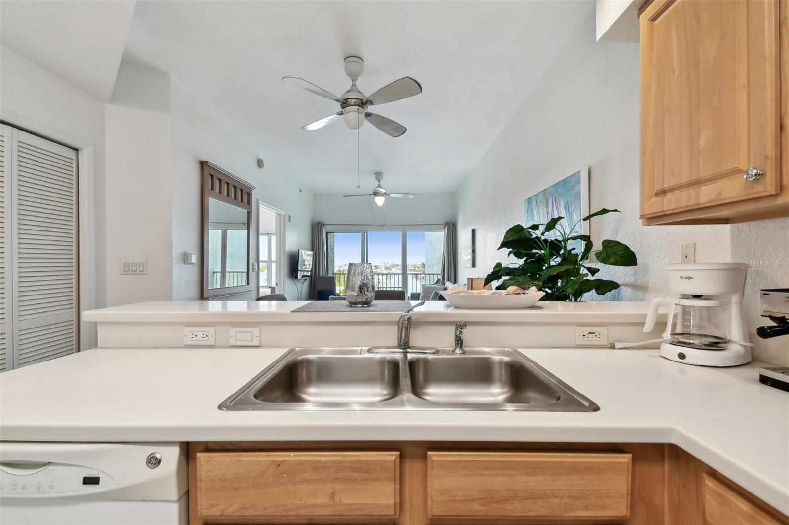 13999 GULF BLVD #302, MADEIRA BEACH, FL, 33708