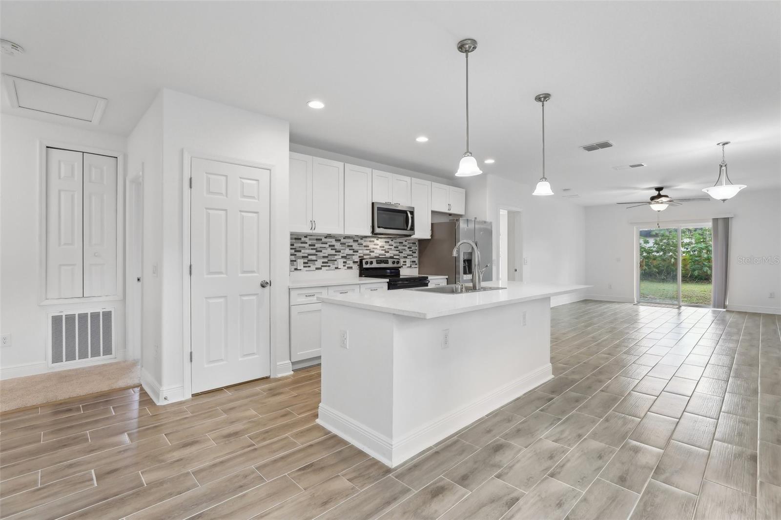 2206 W PINE ST, ORLANDO, FL, 32805