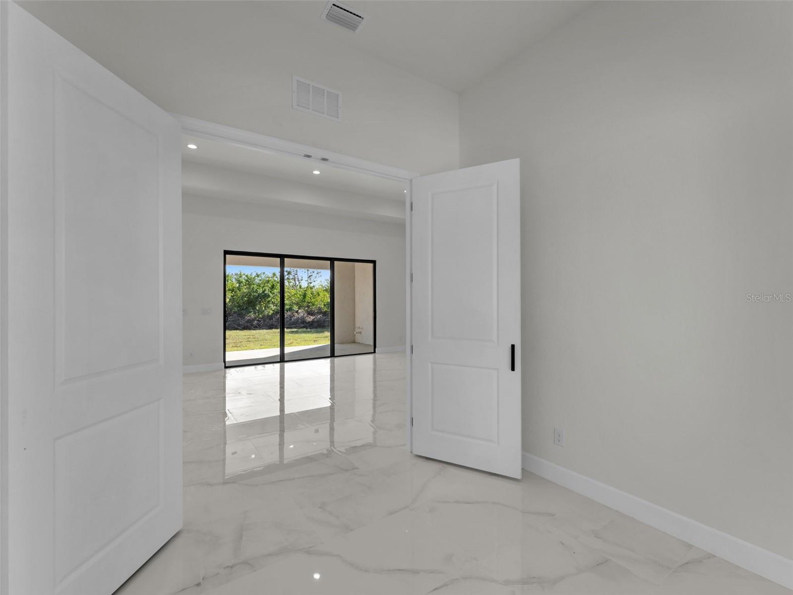 14207 FORT WORTH CIR, PORT CHARLOTTE, FL, 33981