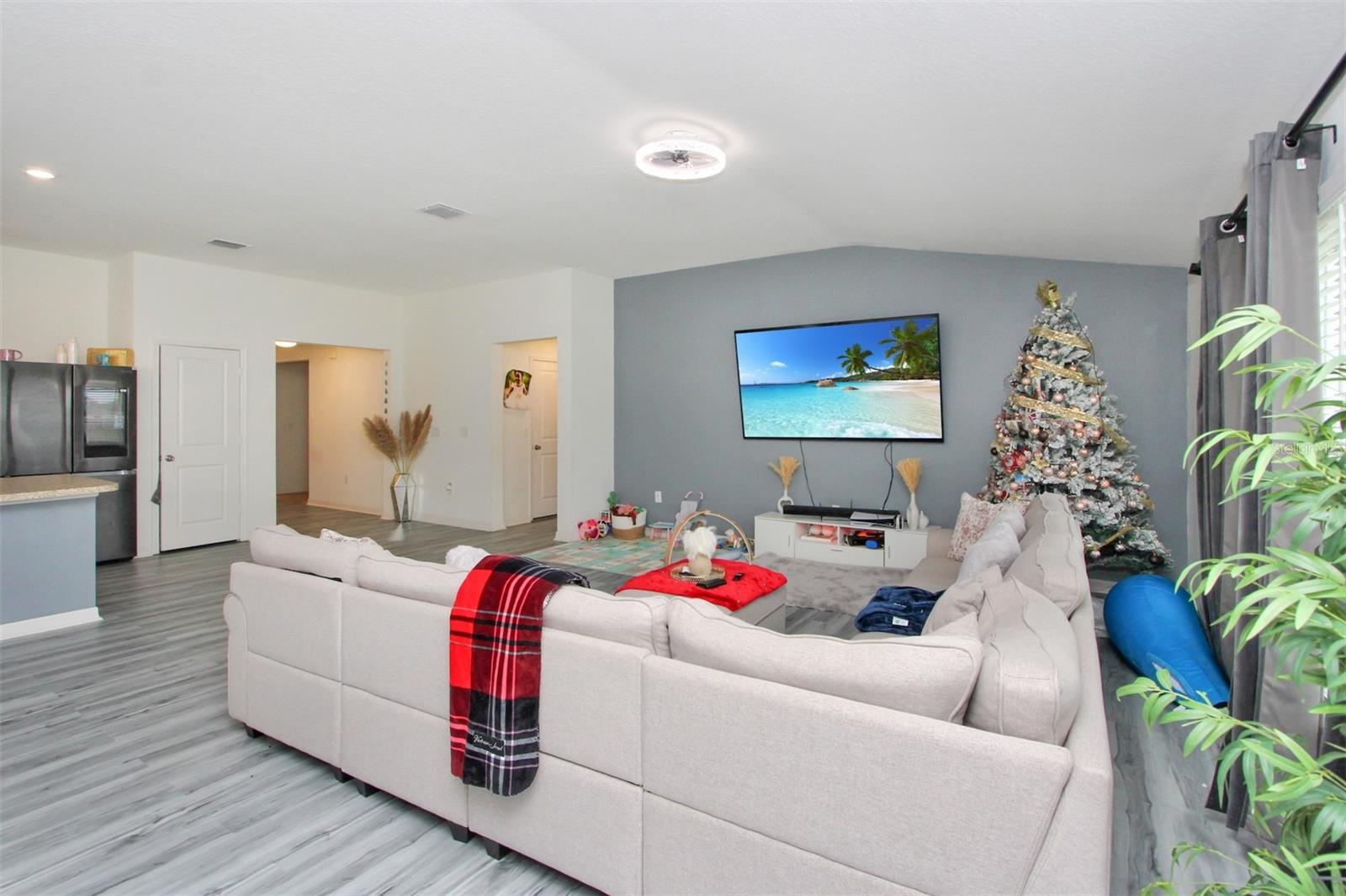 2220 GLADIOLUS LN, MASCOTTE, FL, 34753