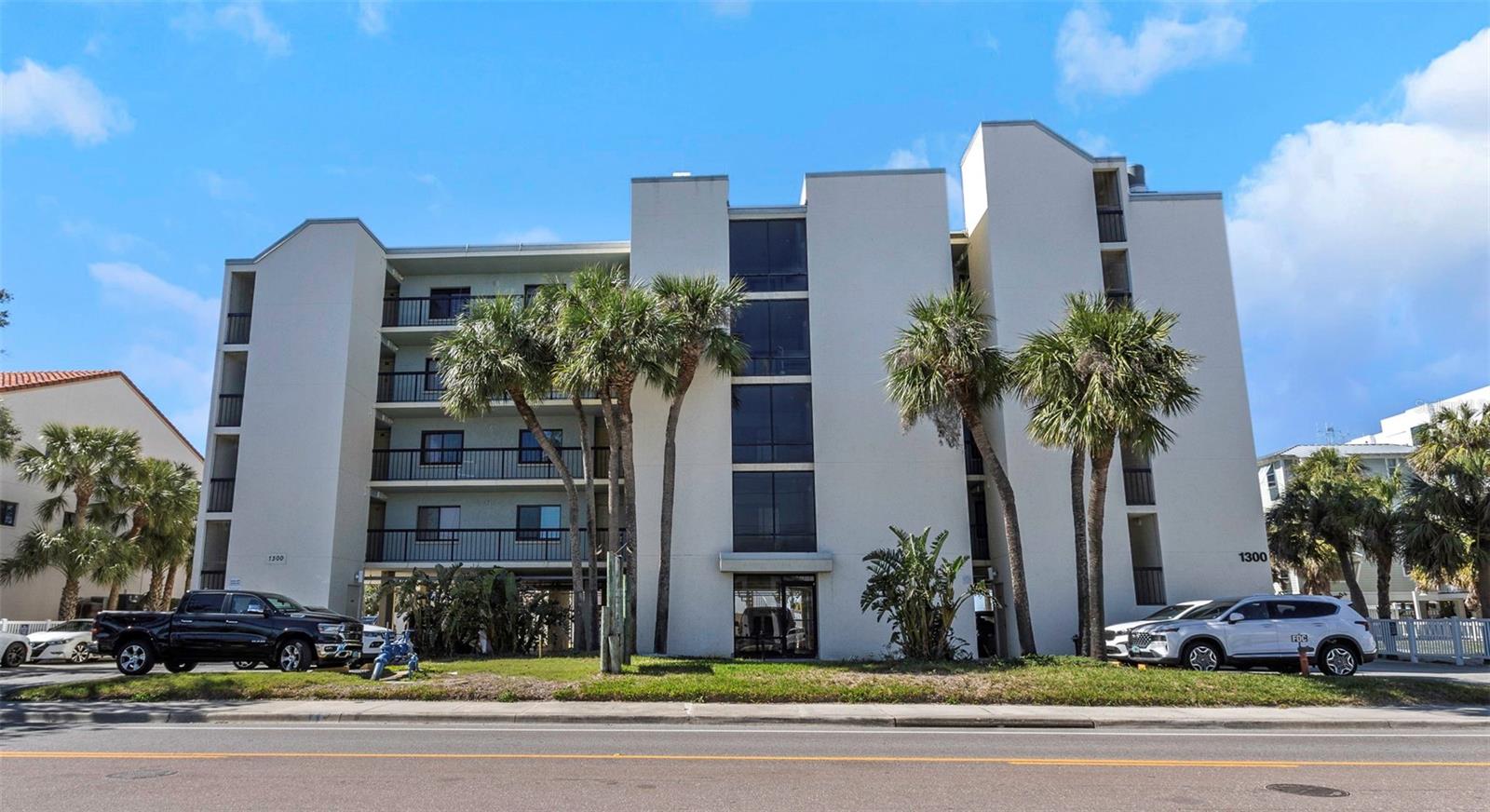 1300 GULF BLVD #202, INDIAN ROCKS BEACH, FL, 33785