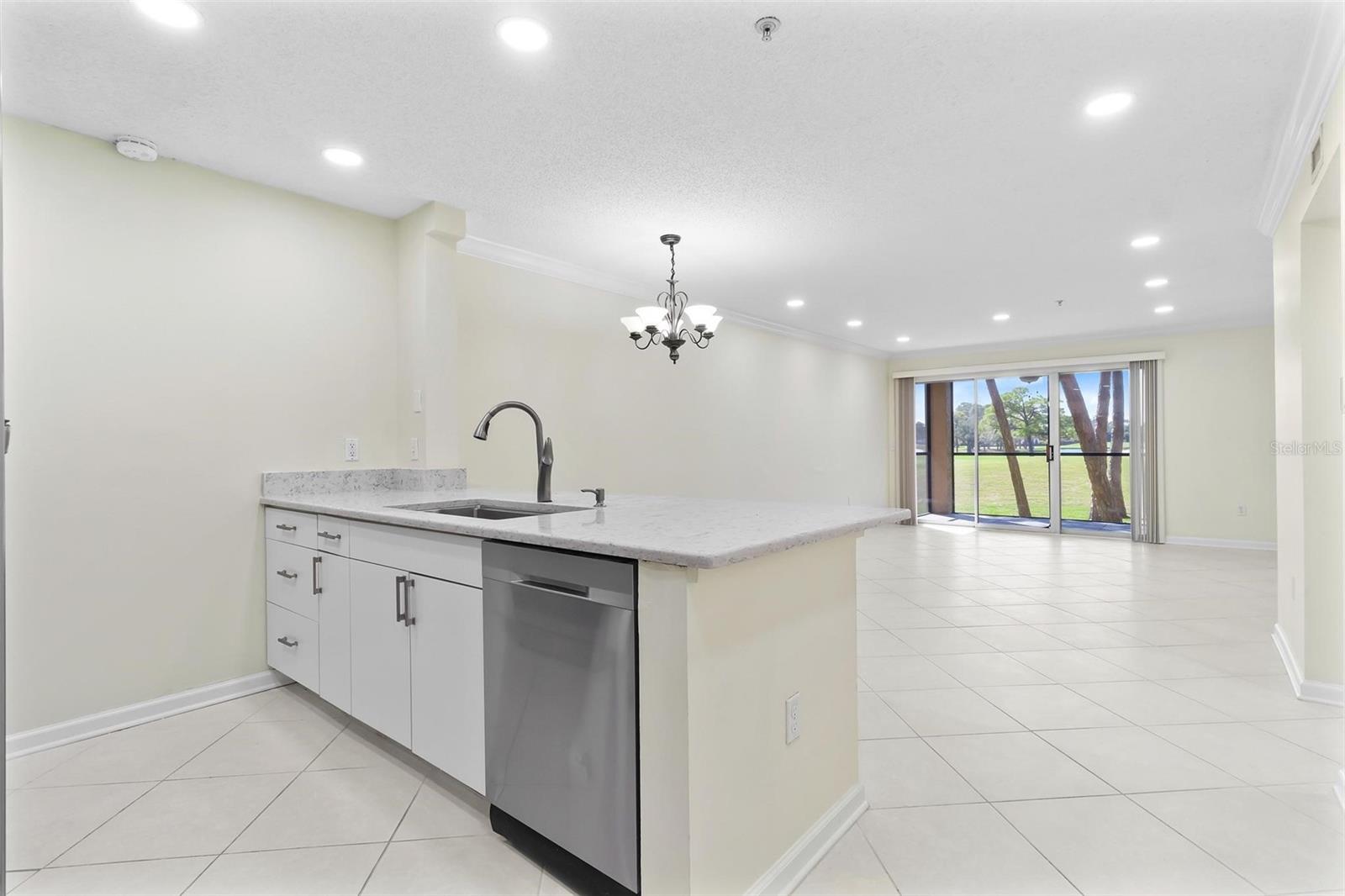 2400 FEATHER SOUND DR #214, CLEARWATER, FL, 33762