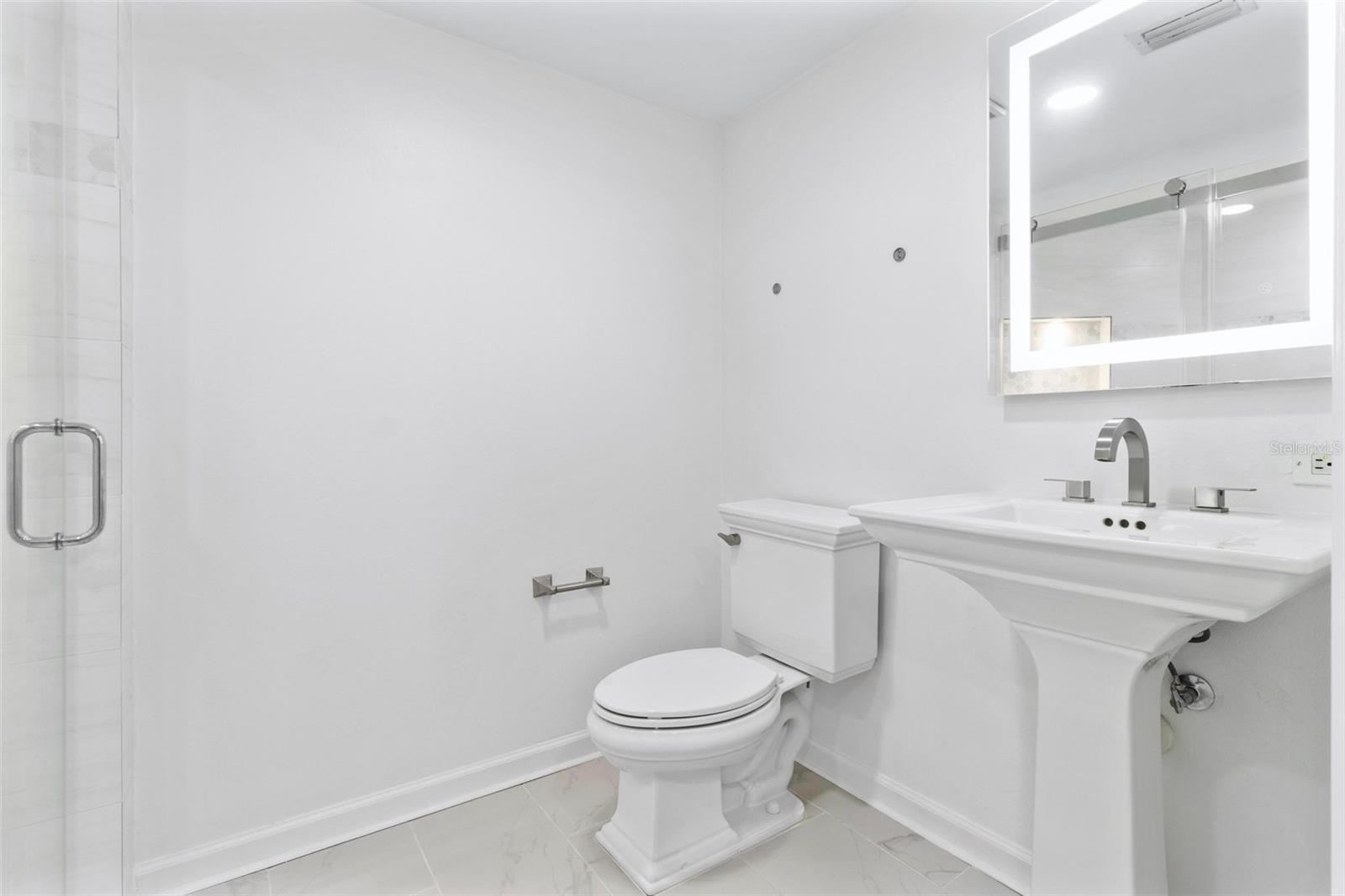 2400 FEATHER SOUND DR #214, CLEARWATER, FL, 33762