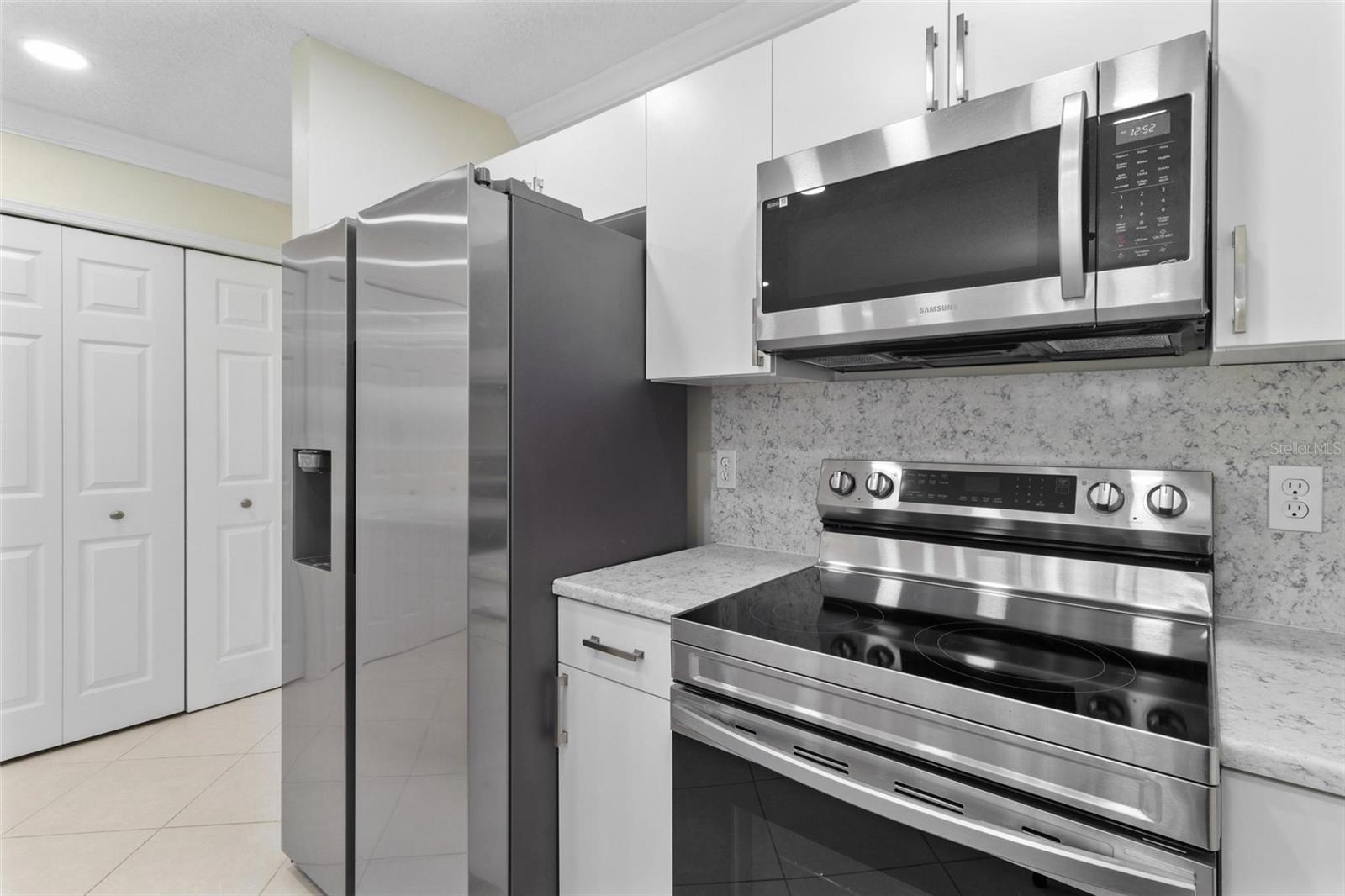 2400 FEATHER SOUND DR #214, CLEARWATER, FL, 33762