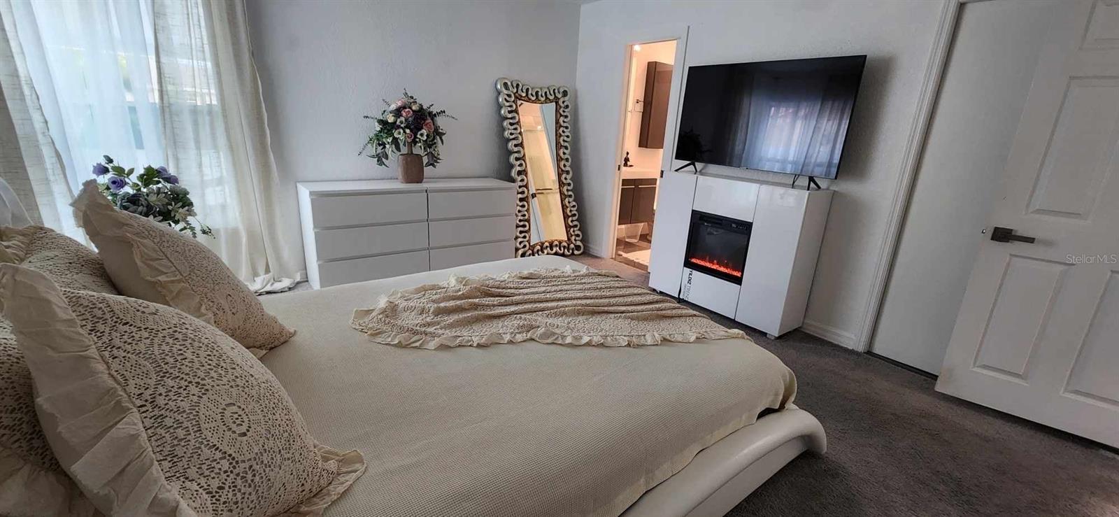 10064 82ND ST, SEMINOLE, FL, 33777