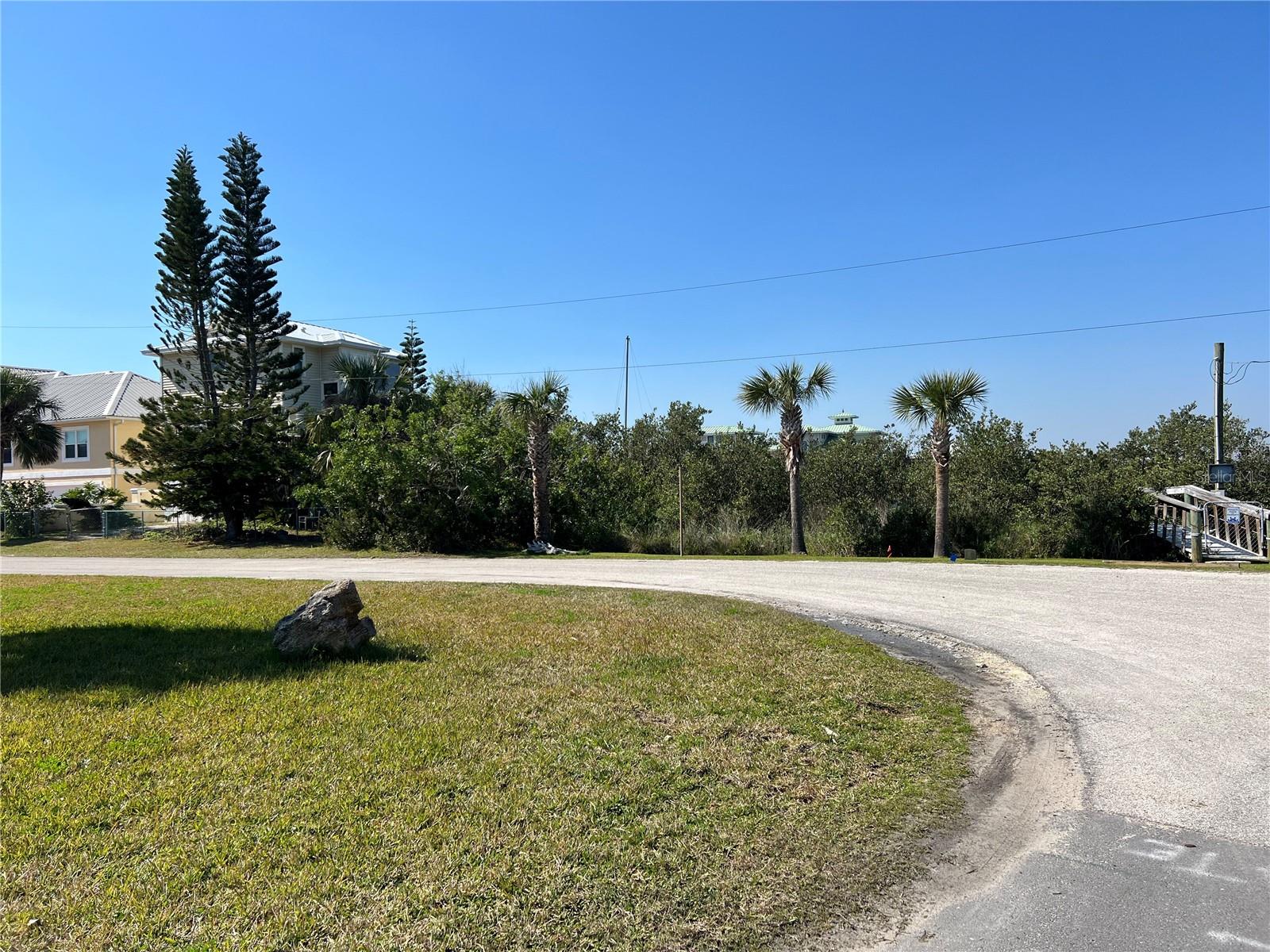 2647 LAKESHORE DR, FLAGLER BEACH, FL, 32136