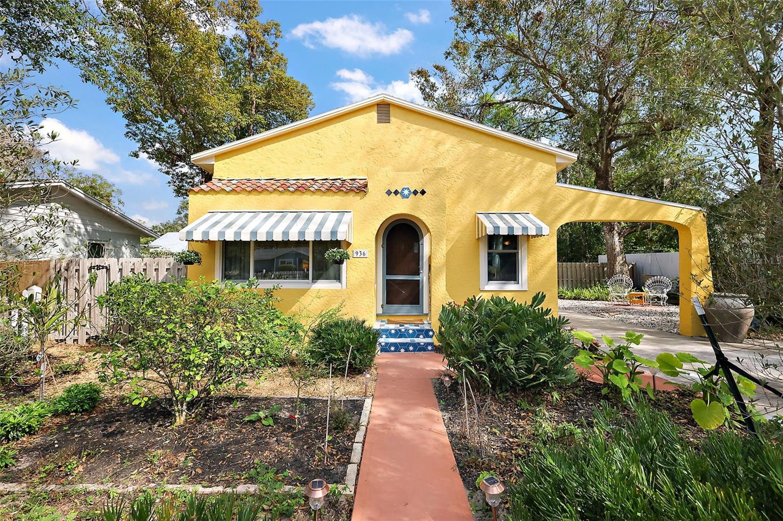 936 N ALEXANDER ST, MOUNT DORA, FL, 32757