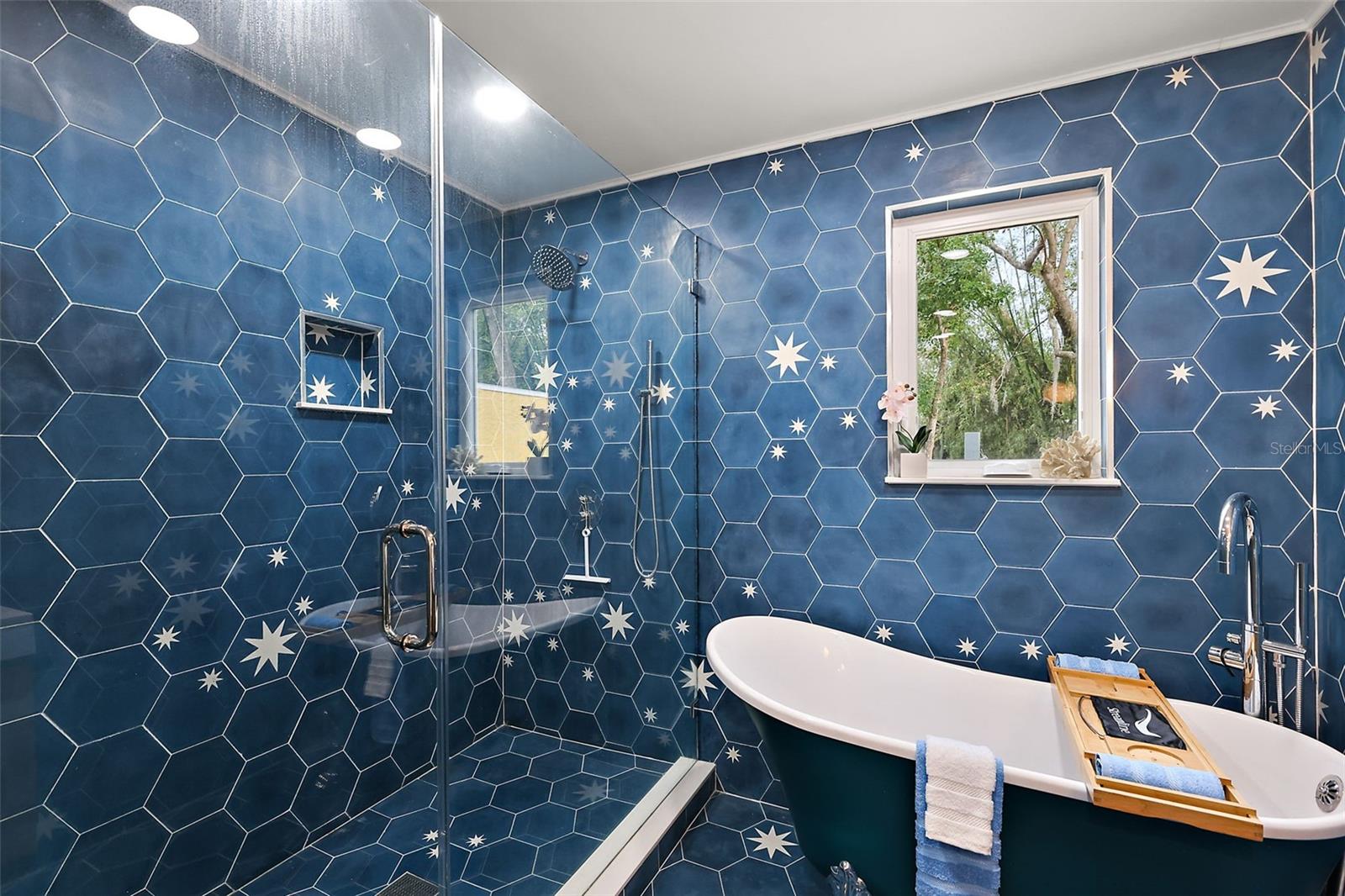 936 N ALEXANDER ST, MOUNT DORA, FL, 32757