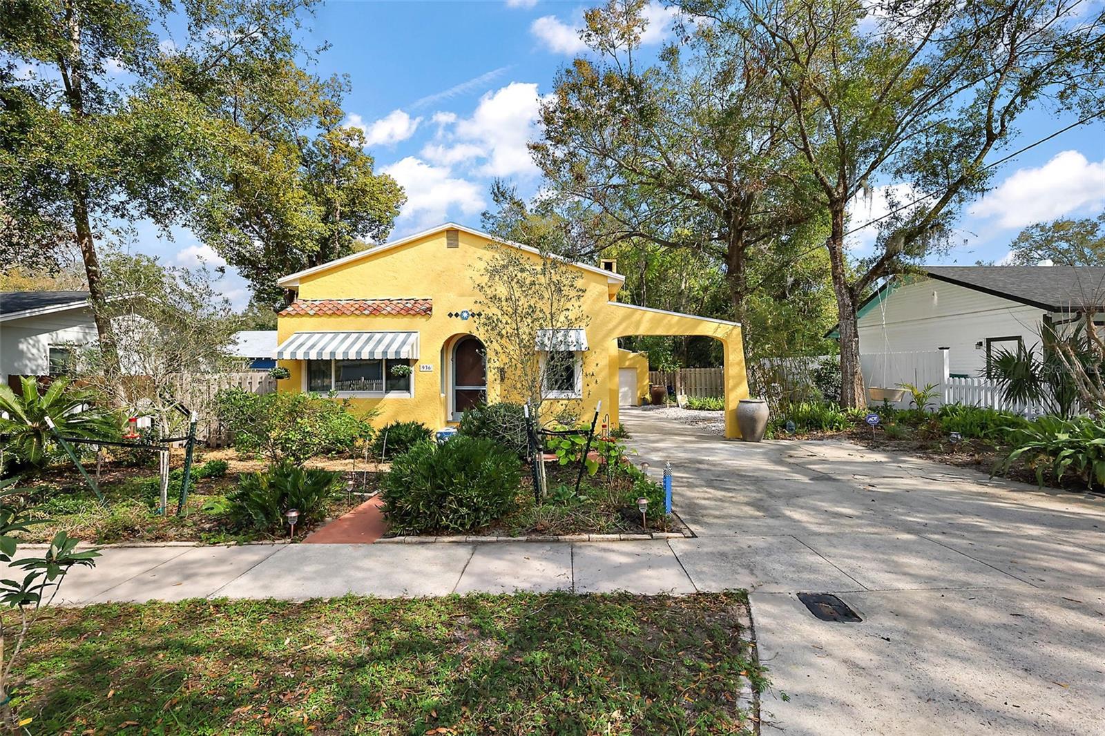 936 N ALEXANDER ST, MOUNT DORA, FL, 32757