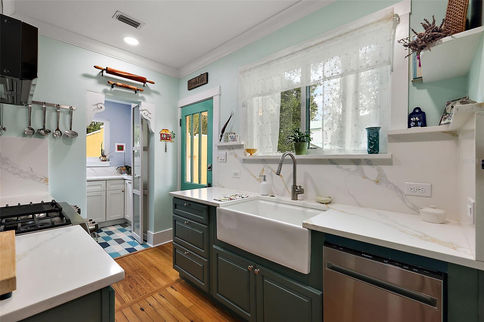 936 N ALEXANDER ST, MOUNT DORA, FL, 32757