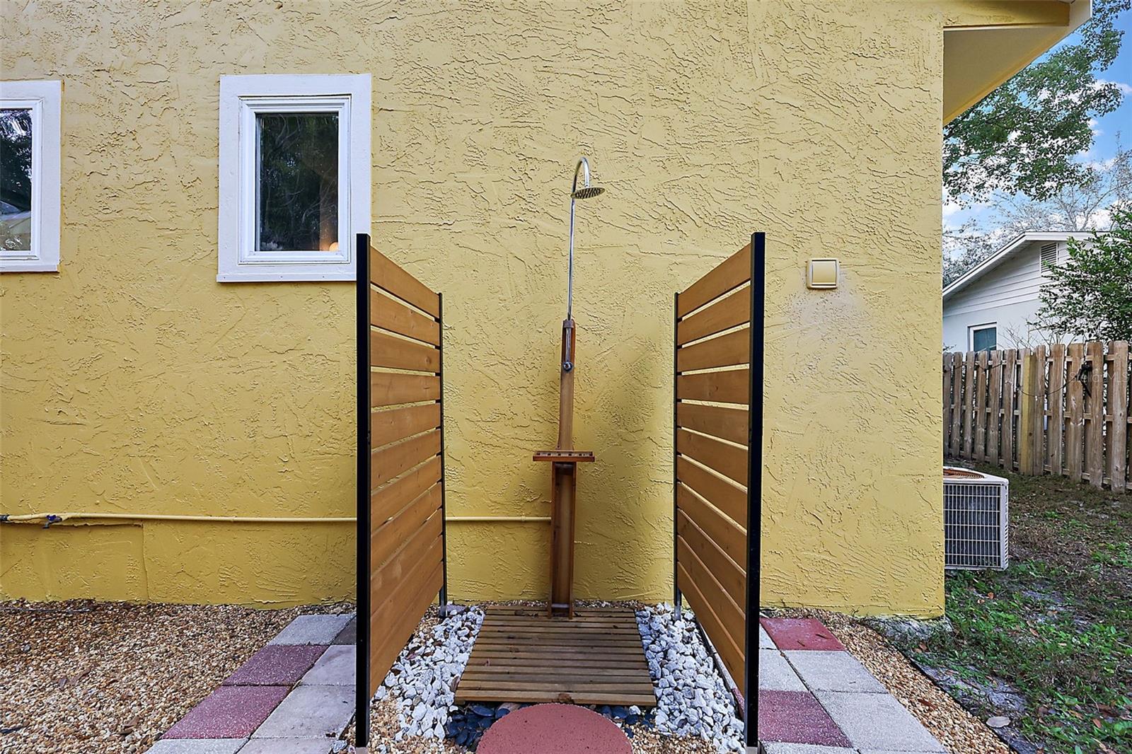 936 N ALEXANDER ST, MOUNT DORA, FL, 32757