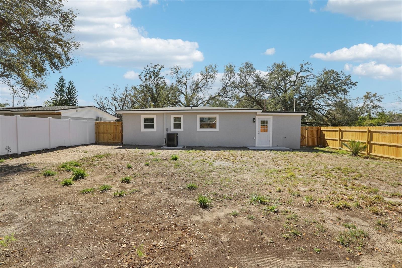 4208 E SANDALWOOD CIR S, TAMPA, FL, 33617