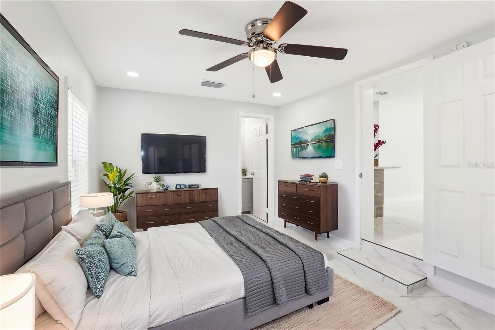 4208 E SANDALWOOD CIR S, TAMPA, FL, 33617