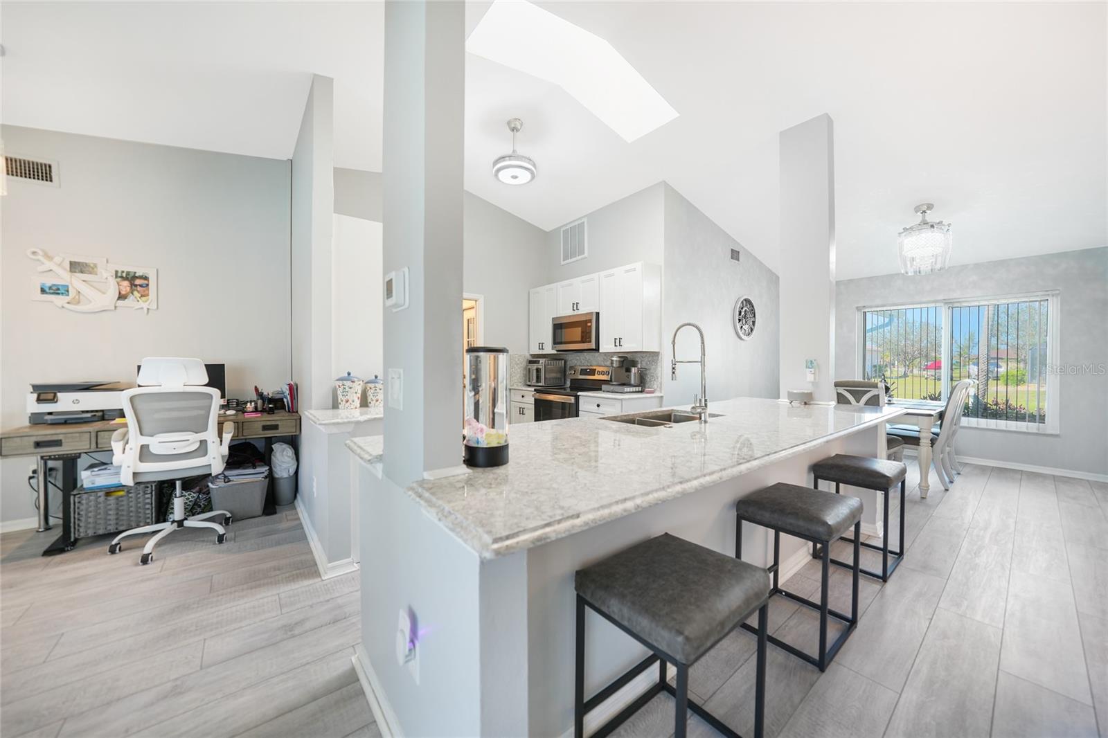 15652 RUSTON CIR, PORT CHARLOTTE, FL, 33981