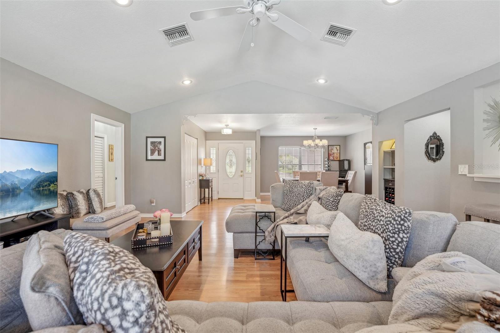 395 FOREST PARK RD, OLDSMAR, FL, 34677