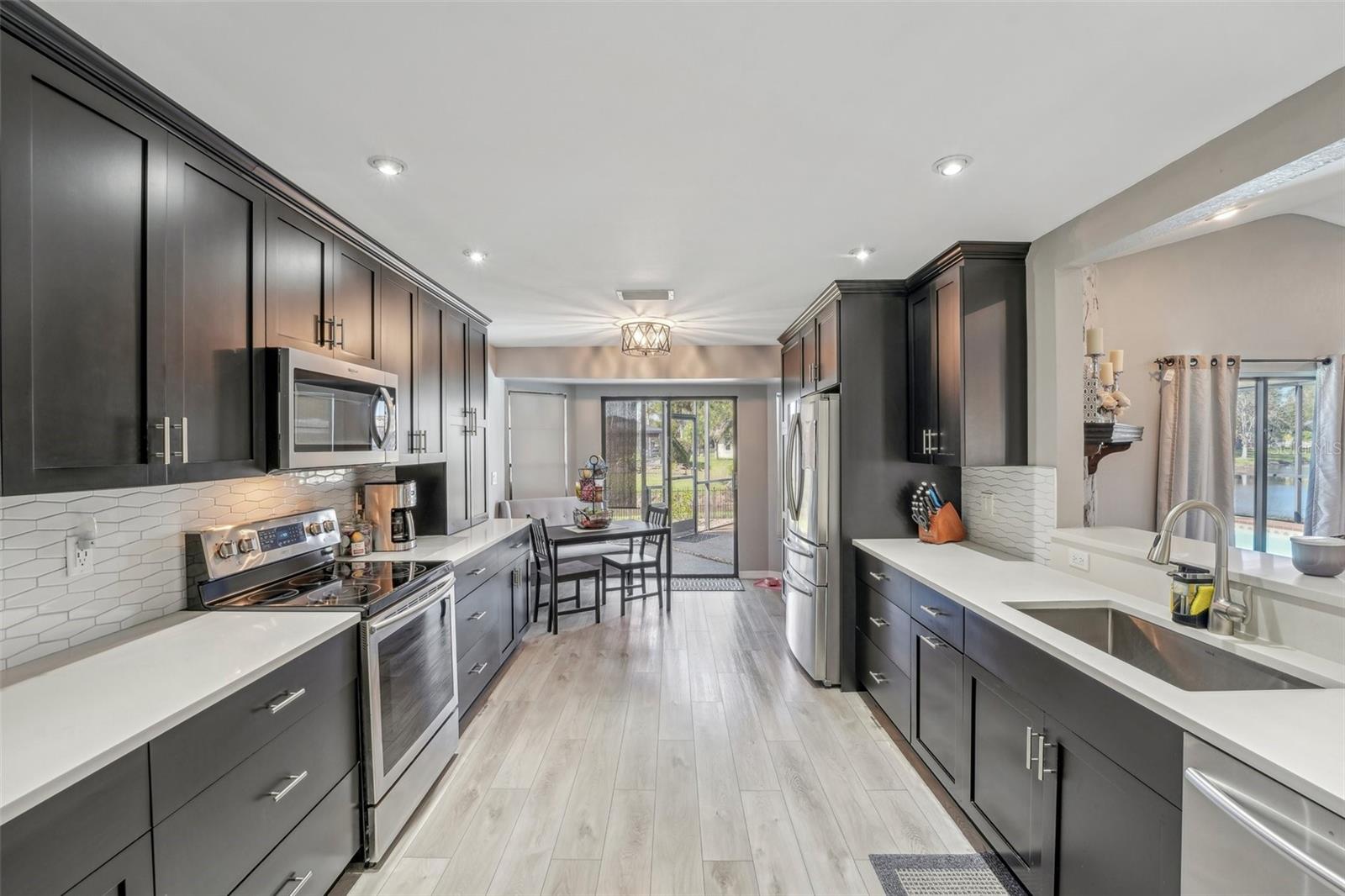 395 FOREST PARK RD, OLDSMAR, FL, 34677