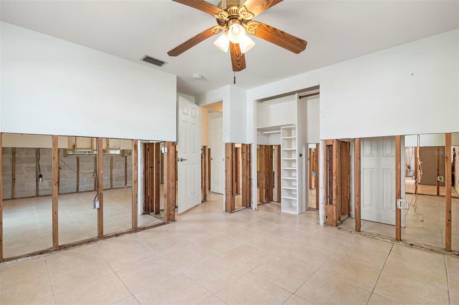 201 84TH ST, HOLMES BEACH, FL, 34217