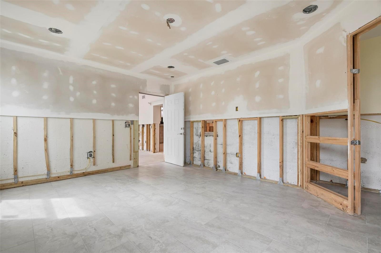 201 84TH ST, HOLMES BEACH, FL, 34217