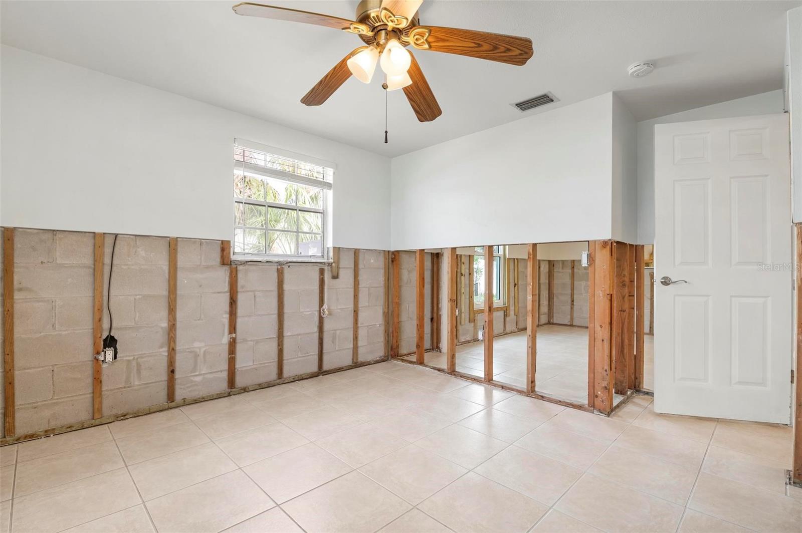 201 84TH ST, HOLMES BEACH, FL, 34217