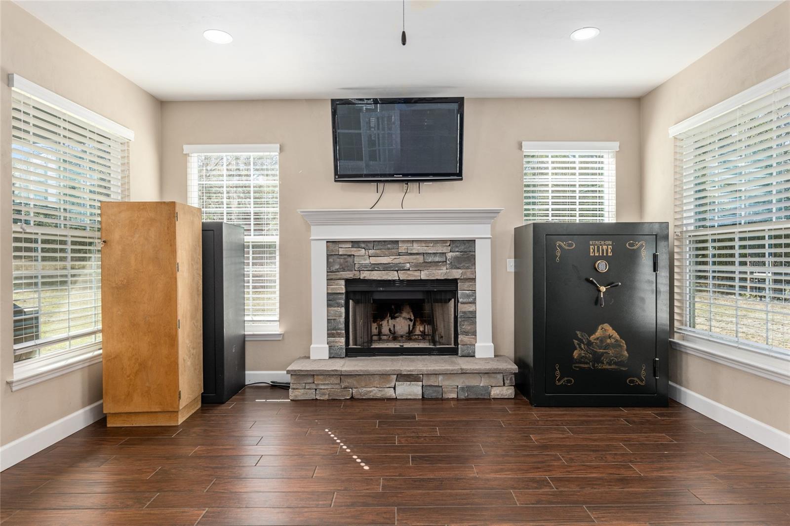 8260 NE 24TH ST, HIGH SPRINGS, FL, 32643