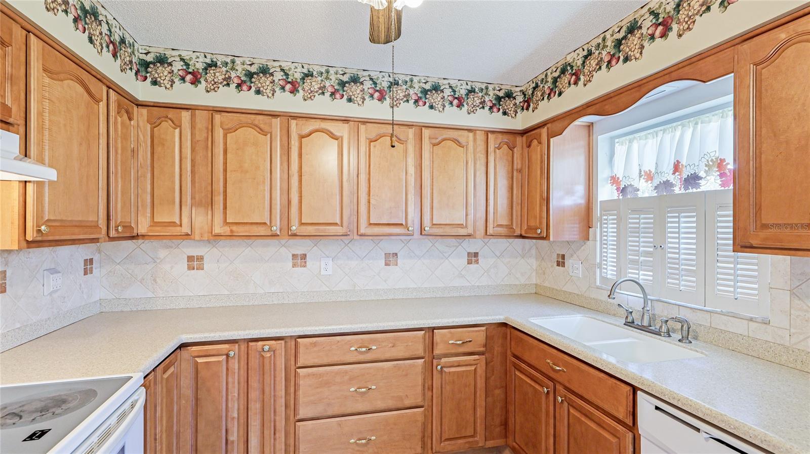 6349 5TH STREET CIR E, BRADENTON, FL, 34203