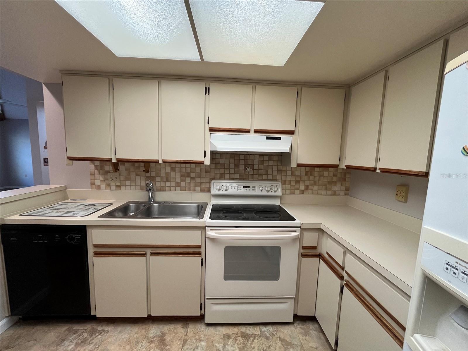 2406 CYPRESS POND RD #2406, PALM HARBOR, FL, 34683