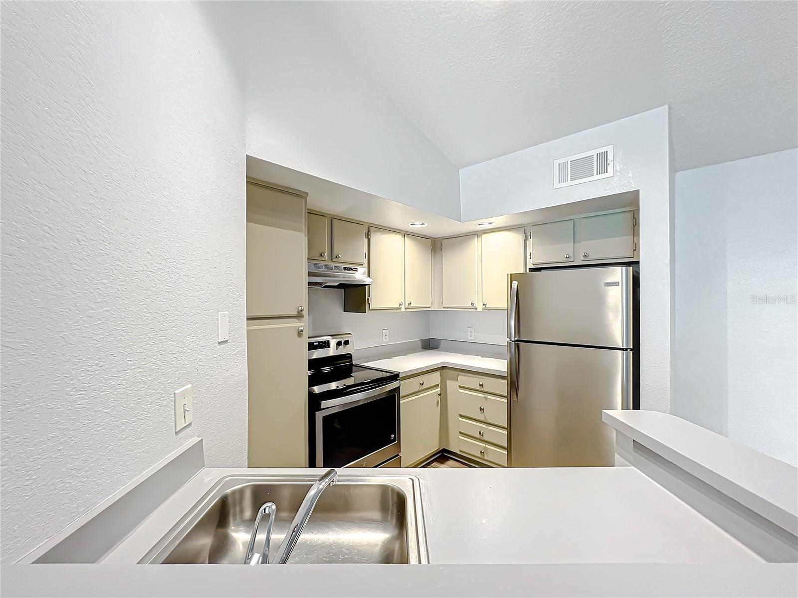 4540 COMMANDER DR #2236, ORLANDO, FL, 32822